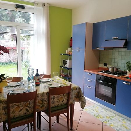La Casa Di Marzia Apartment Бардолино Екстериор снимка