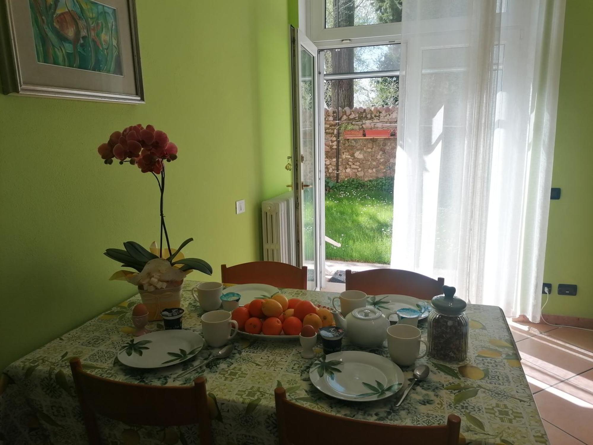 La Casa Di Marzia Apartment Бардолино Екстериор снимка